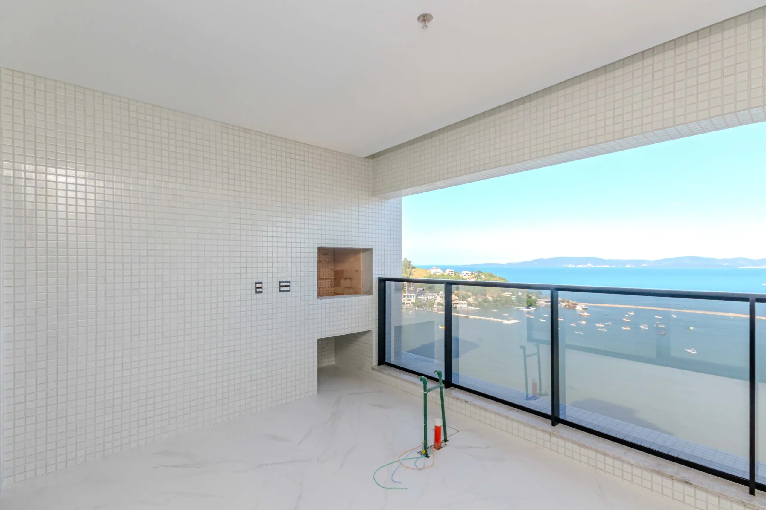 Imagem Apartamento com vista para o mar à venda com 180m2 por R$ 7.200.000,00