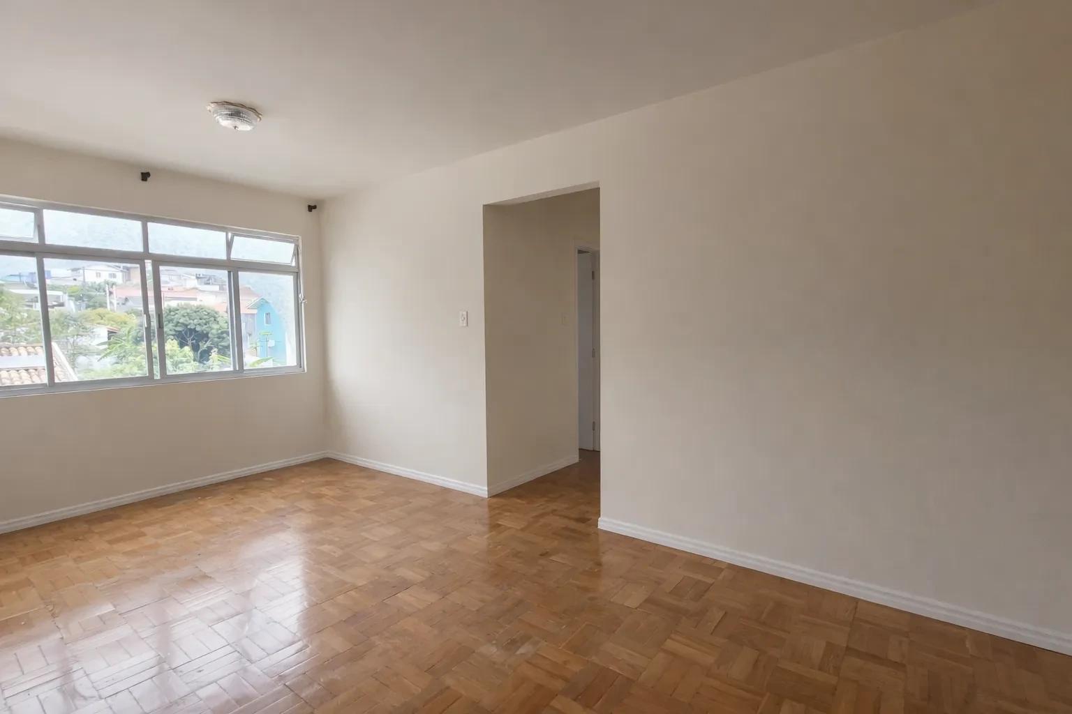 Imagem Apartamento com 2 Quartos à Venda, 57 m² em Coqueiros - Florianópolis