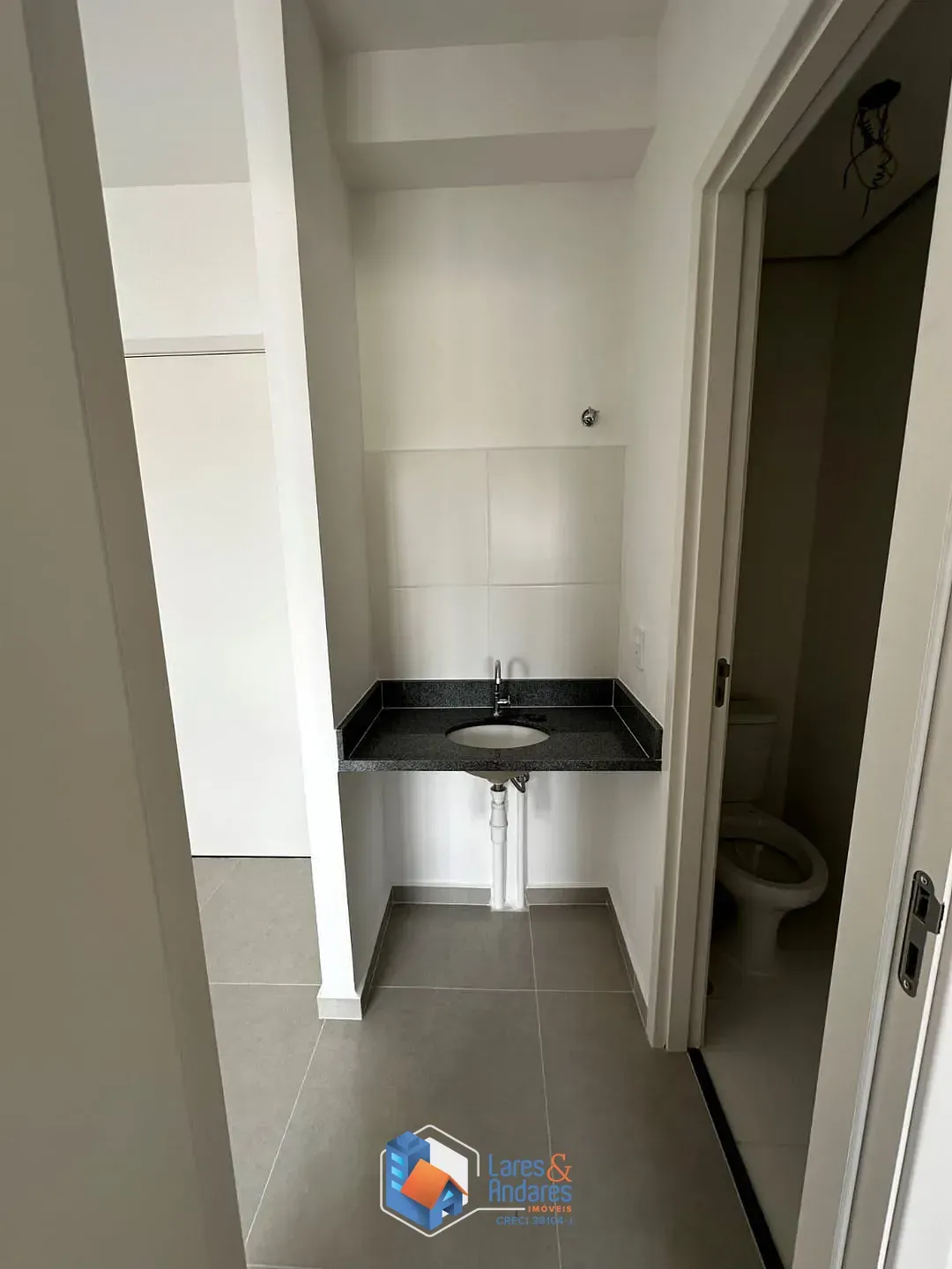 Imagem STUDIO À VENDA COM 25 M², BUSINESS PLACE, 3º ANDAR, COM ESPAÇO GOURMET, PET PLACE E S/VG - IPIRANGA - SP.
