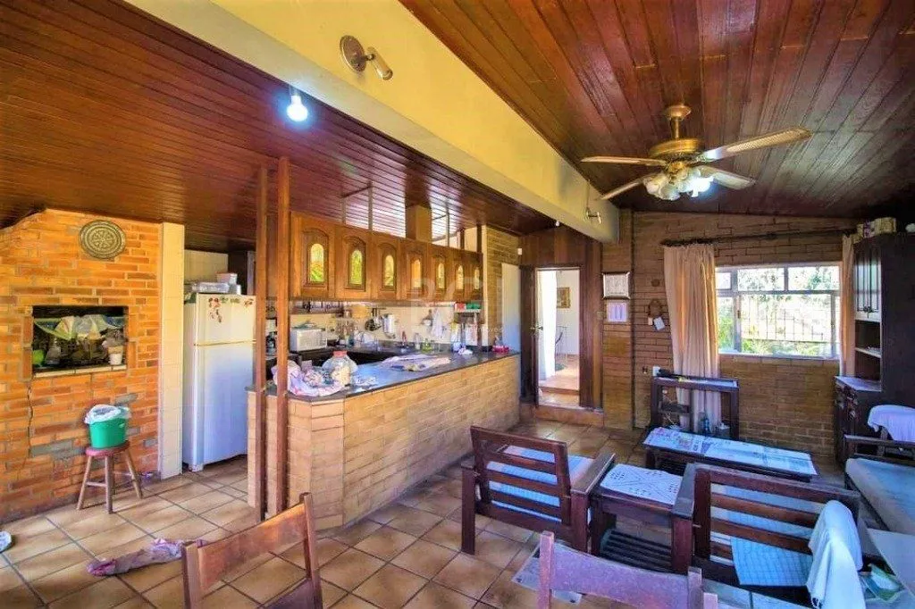 Imagem Casa para Venda - 287m², 3 dormitórios, sendo 2 suites, 4 vagas - Nonoai