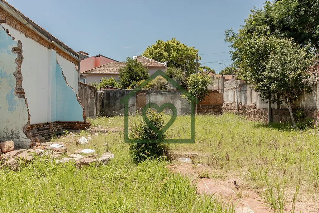 Imagem TERRENO DE 11 x 18,8 
Com 206,8m² 
 
Descubra uma excelente oportunidade de investimento em Porto A...