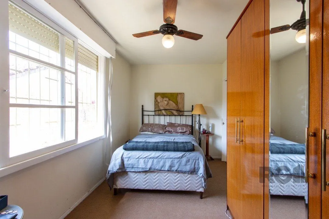 Imagem Casa em condomínio aberto, 3 quartos, edicula com 1 quarto - Bairro Santa Tereza