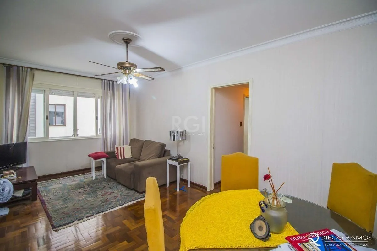 Apartamento para Venda - 96m², 3 dormitórios, 1 vaga - Menino Deus