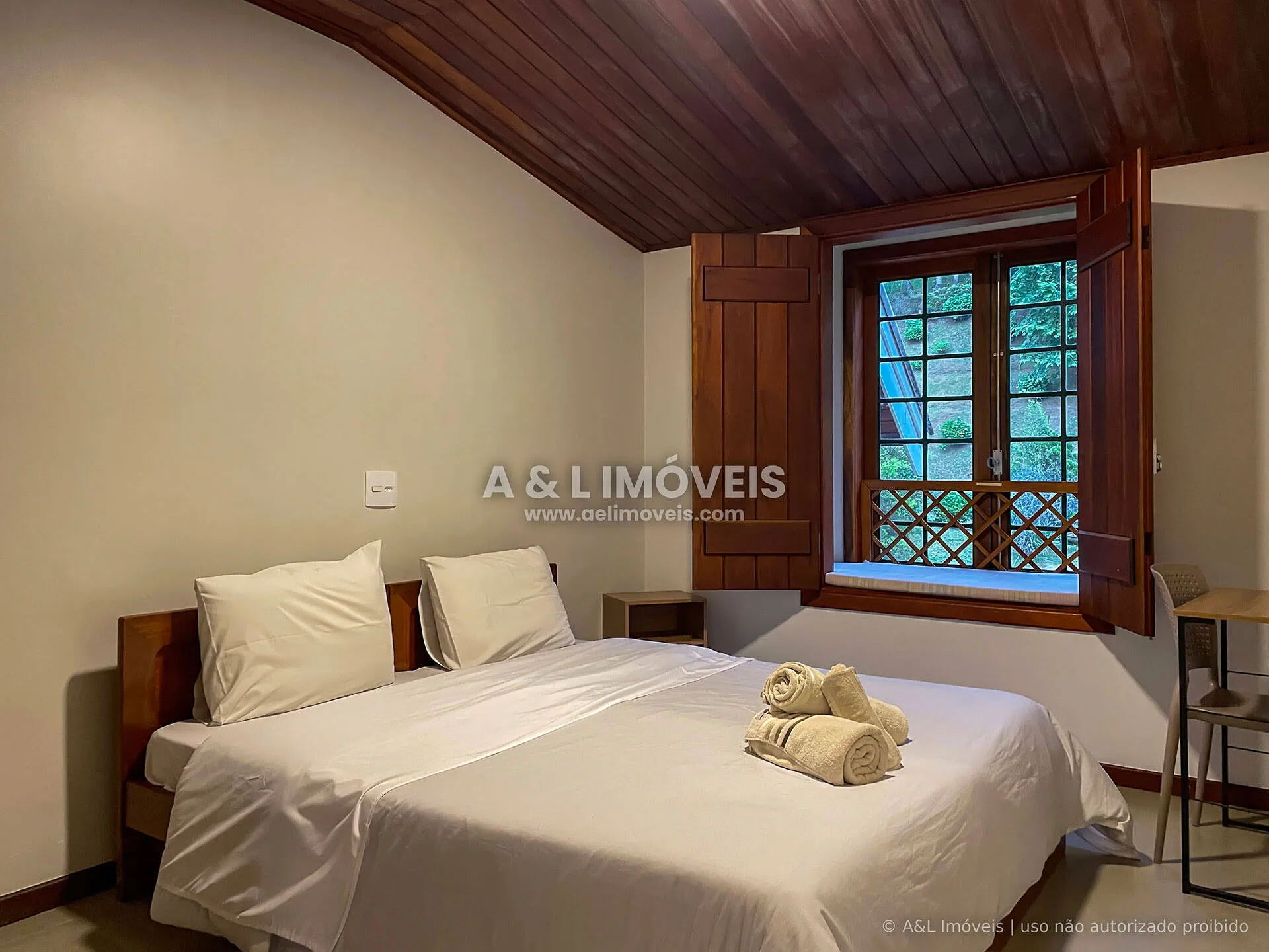 Imagem Cobertura Duplex em Capivari - Lareira, Mezanino e 200 m²