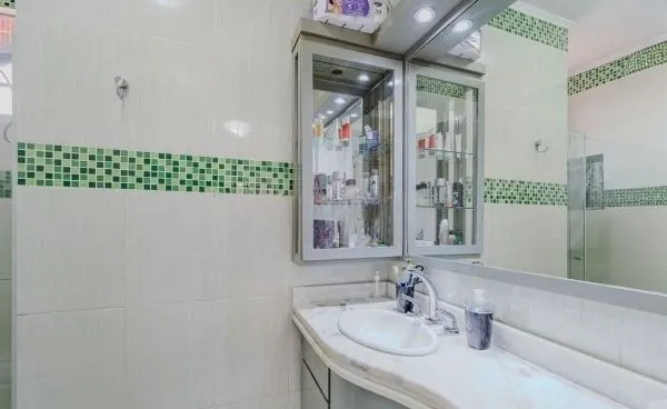 Imagem Casa em condomínio no bairro Santo Antômnio de 4 dormitórios e 2 vagas