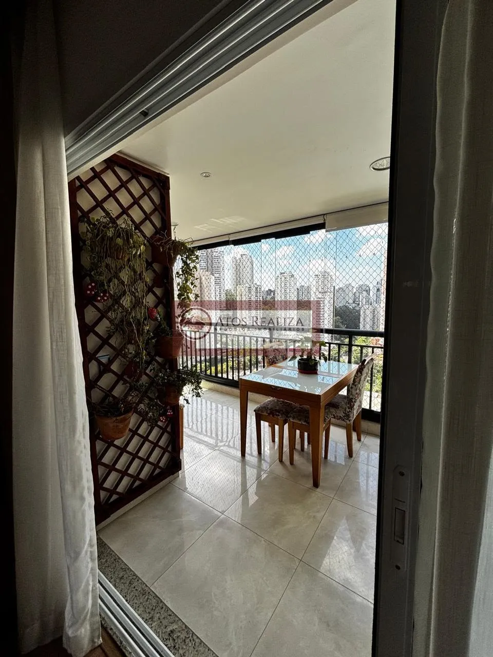 Imagem Venda: Apartamento em Vila Andrade, SP. 77m², 2 dorms, 1 suíte, 2 banheiros. Ideal para sua família! R$ 735.000. (Oportunidade).