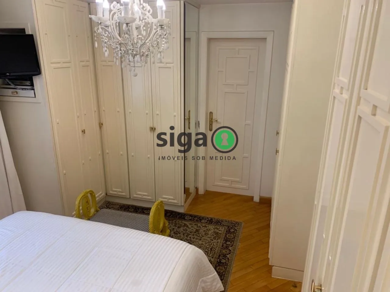 Imagem VENDE no Morumbi, na Vila Suzana, Apartamento de 3 suítes, 3 Vagas e Depósito