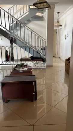 Imagem Casa à venda no bairro Santa Maria, Uberaba - 5 dormitórios, piscina e sauna