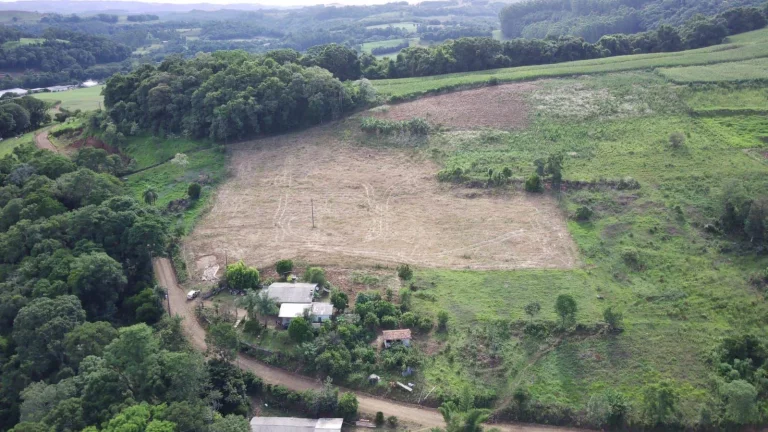Imagem Casa para Venda em Peritiba, Rural, 3 dormitórios, 2 banheiros