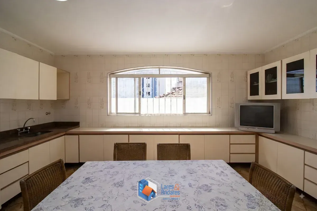 Imagem Sobrado para venda em Vila Santa Maria com 3 quartos, sendo 1 suíte, 166m²