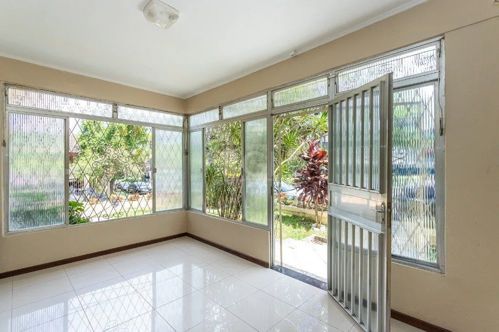 Imagem Casa para Venda - 740m², 5 dormitórios, sendo 1 suites, 3 vagas - Vila Assunção