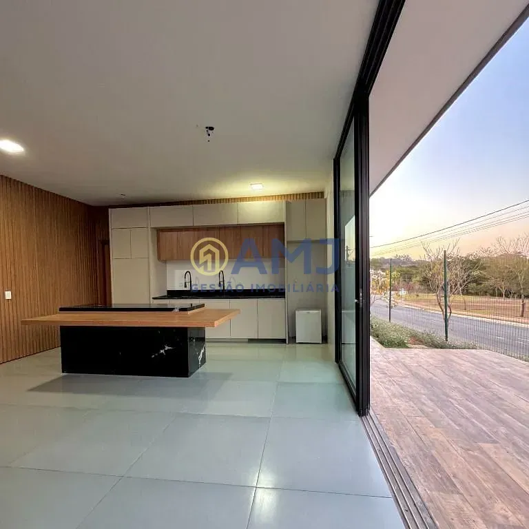 Imagem Venda de Casa Térrea no Jardins Porto | Lote de Esquina | Vista para Reserva