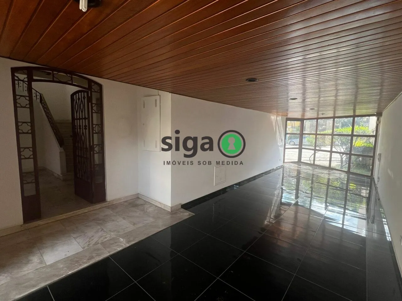 Imagem Casa Comercial para Venda ou Locação com 13 salas, 10 vagas, 9 banheiros no Jardim Paulista.