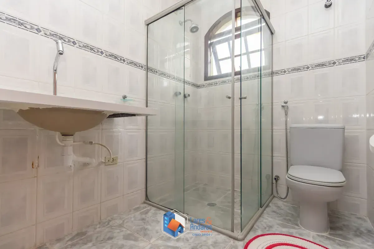 Imagem Casa para venda em Parque São Domingos com 3 quartos, sendo 3 suítes, 222m²