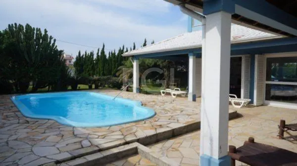 Imagem Casa para Venda - 500m², 7 dormitórios, sendo 2 suites, Atlântida