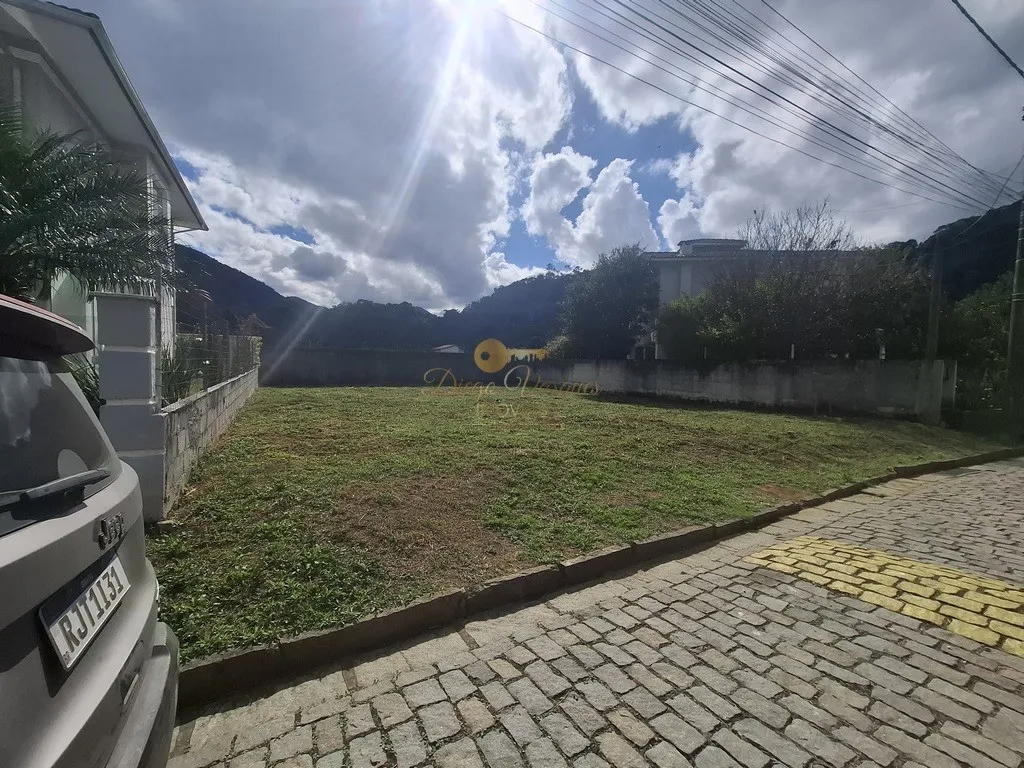 Imagem Terreno em Condomínio para Venda em Teresópolis / RJ no bairro Vargem Grande