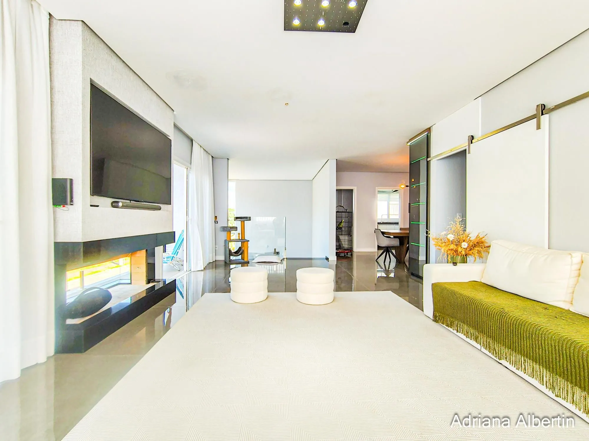 Imagem Casa Condominio para Venda - 297.5m², 4 dormitórios, sendo 4 suites, 4 vagas - Alphaville