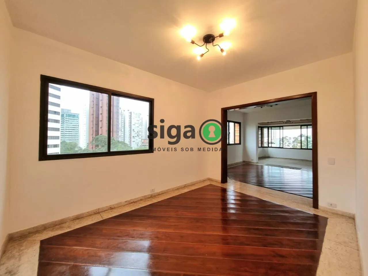 Imagem VENDE no Morumbi (Vila Suzana) Apartamento com 4 suítes, 4 Vagas + Depósito