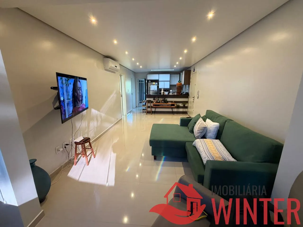 Imagem Apto mobiliado com 2 dorm e 2 vagas.