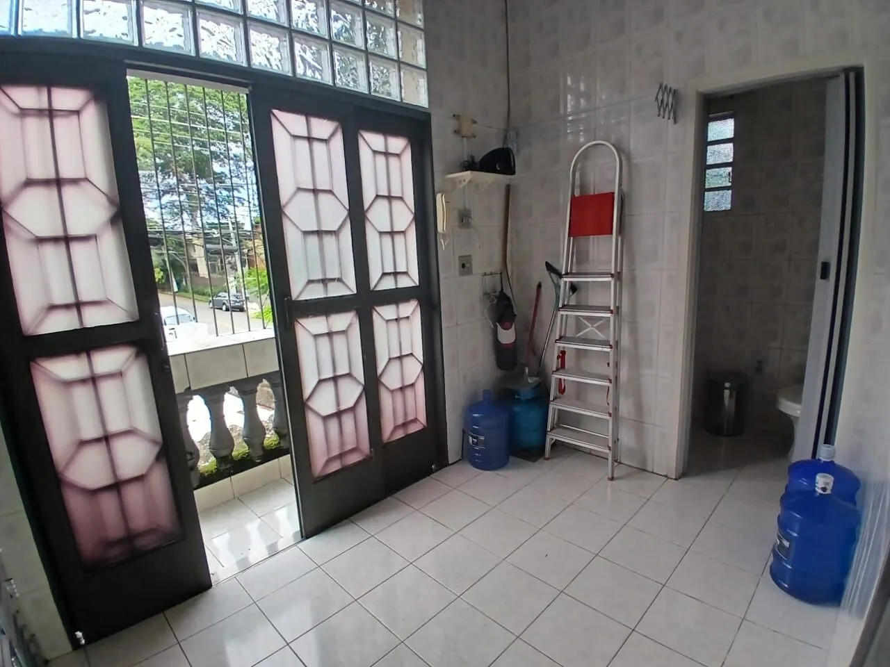 Imagem Sobrado de Esquina em Perdizes com Potencial Comercial e Residencial.