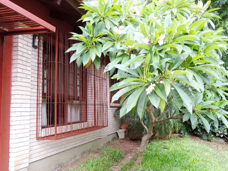 Imagem Casa para Venda com 3 dormitórios, sendo 2 suites e 3 vagas no bairro Belém Novo