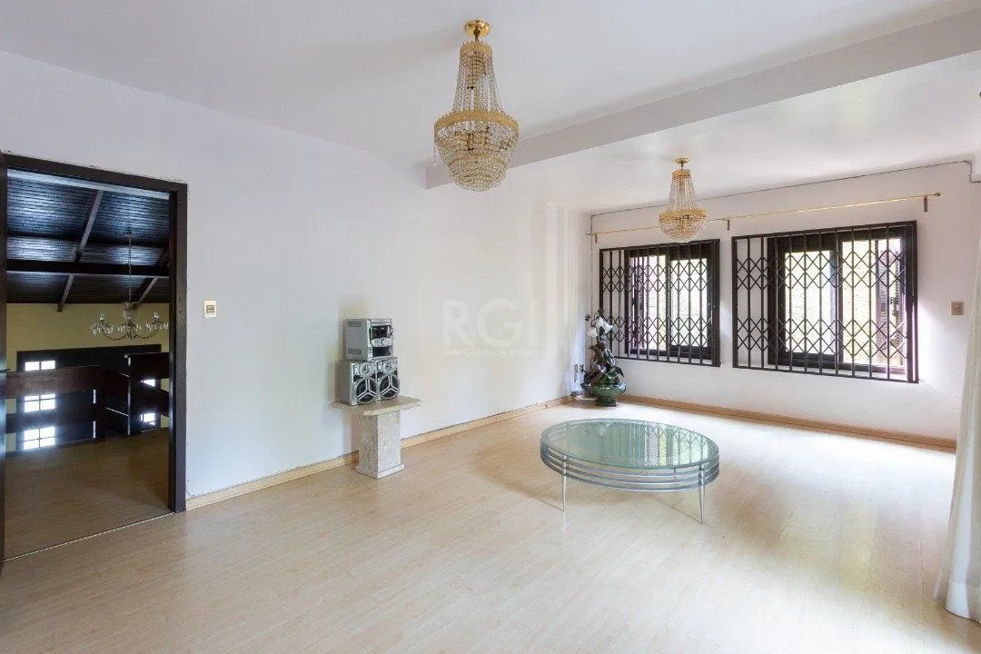 Imagem Casa para Venda - 500m², 4 dormitórios, sendo 1 suites, 4 vagas - Vila Conceição