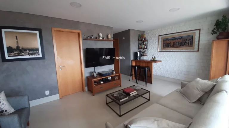 Imagem Imperdível: Apartamento de 3 quartos e 2 suítes na Vila Mariana, São Paulo-SP - 105m², 2 vagas de garagem.