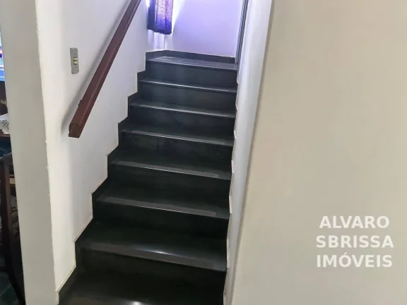 Imagem Casa com três dormitórios na região central de Itu