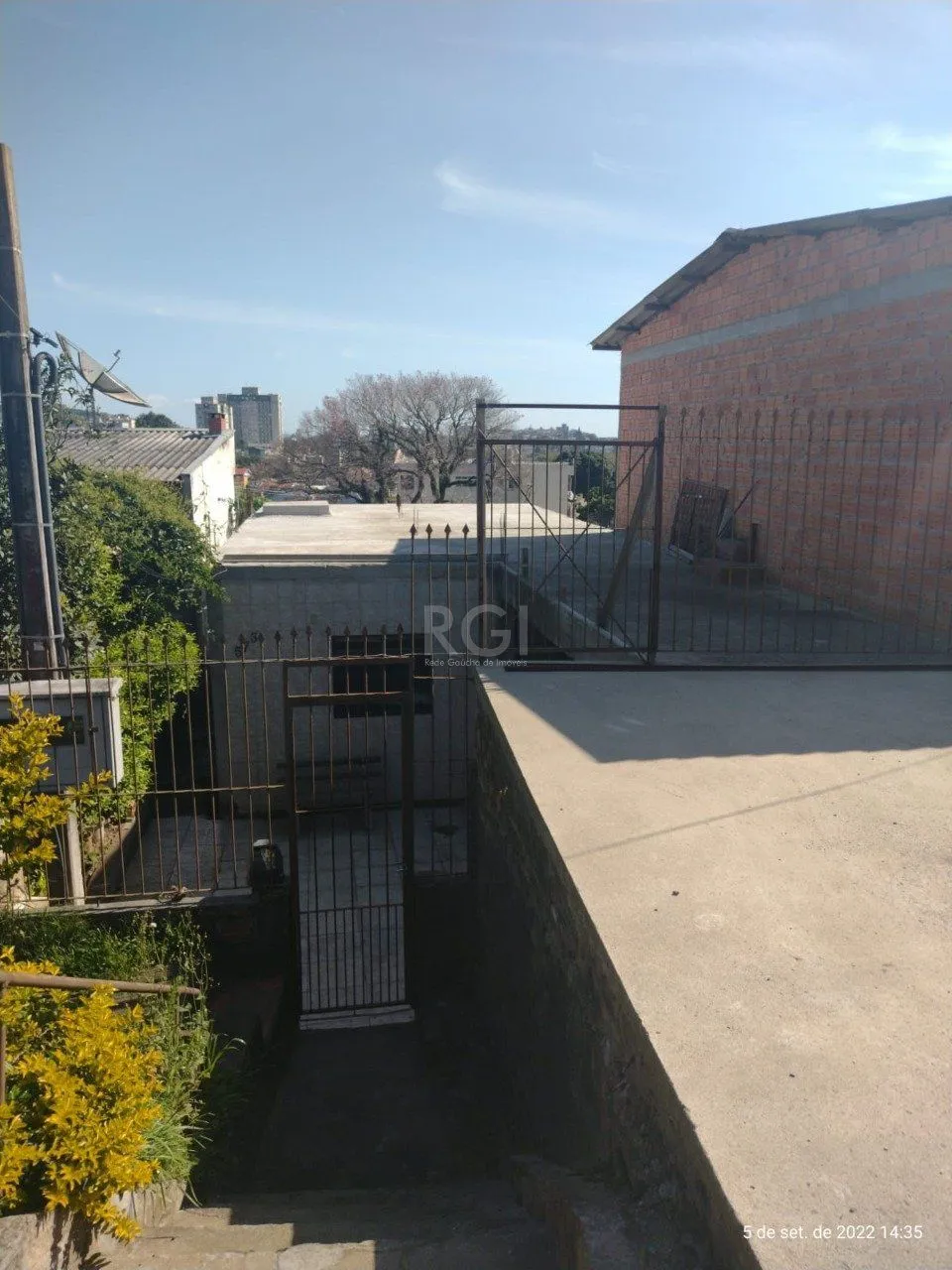 Imagem Casa para Venda - 220m², 2 dormitórios, 1 suite, 2 vagas - Cavalhada, Poa