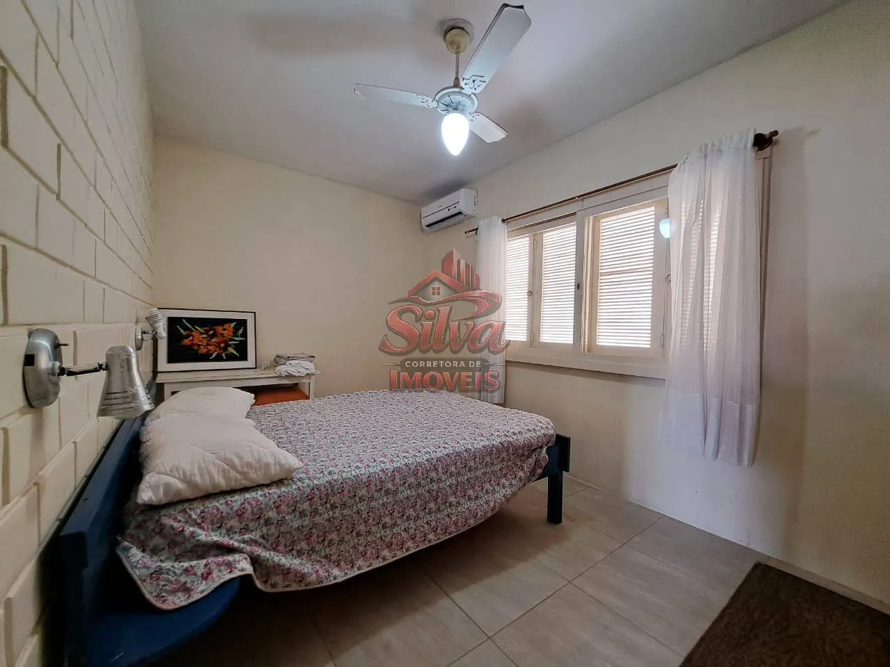 Imagem C1571| Casa 3 dormitórios com anexo a 75m do mar