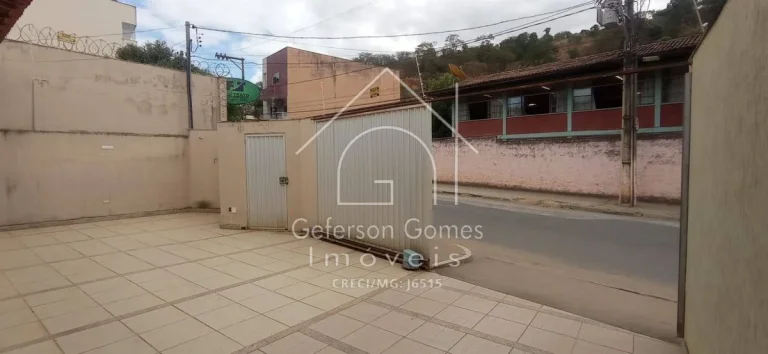 Imagem Casa à venda - 05 Quartos (03 Suíte) - Centro - Mantena/MG