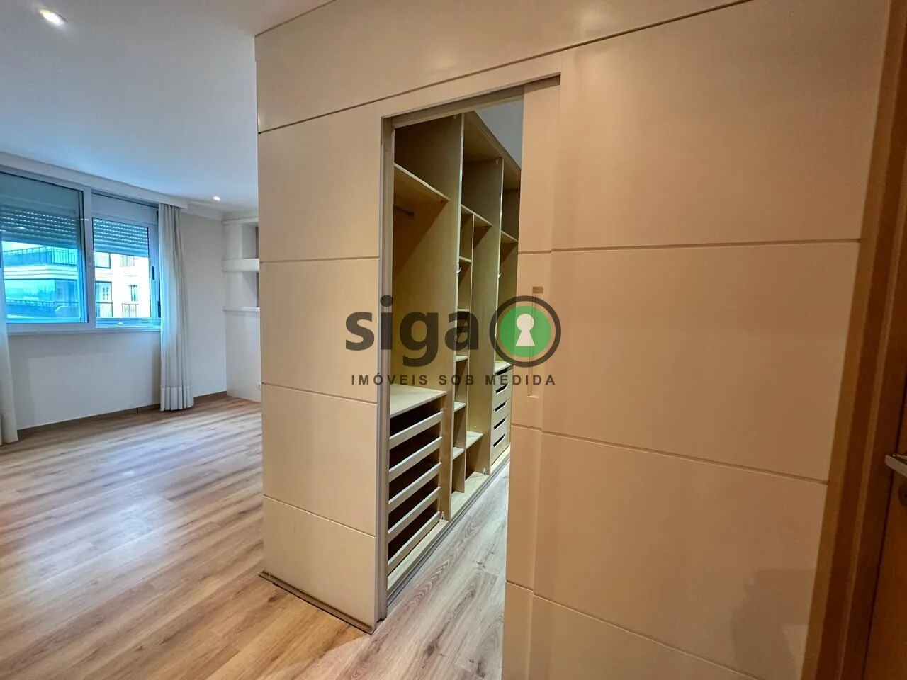 Imagem LINDO APTO 218M 3 SUITES MUITO AMPLO