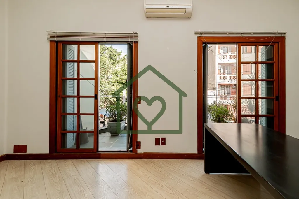 Imagem # PROCURANDO O "DOIS EM UM" PERFEITO PARA VOCÊ COM FOCO EM PRATICIDADE E ESTILO?
Esta casa na rua L...