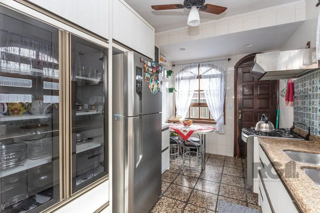 Imagem Casa no bairro Vila Ipiranga de 3 dormitórios e 3 vagas