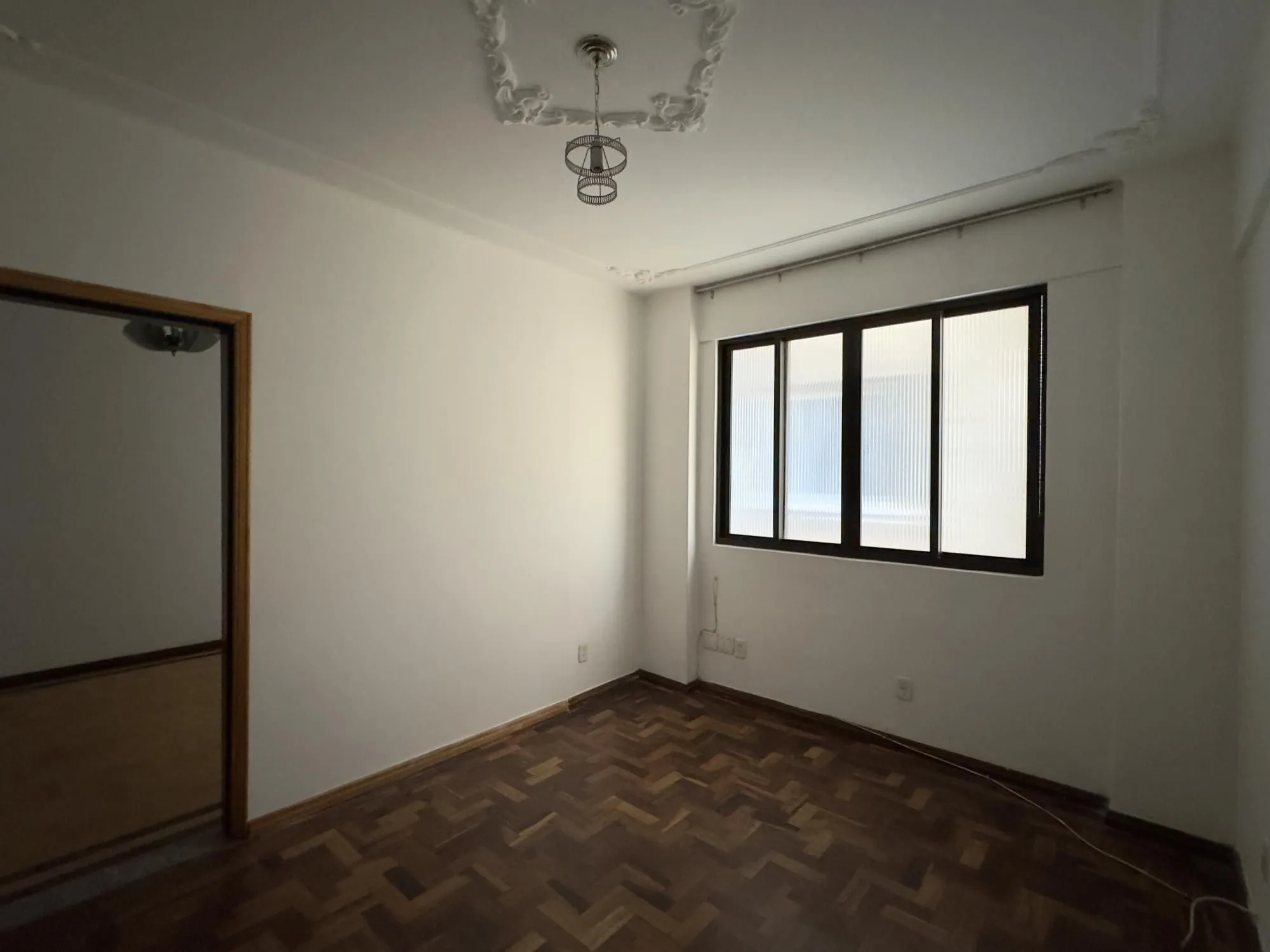 Imagem APARTAMENTO 2 DORMITÓRIOS TOTALMENTE REFORMADO NO CENTRO HISTÓRICO
