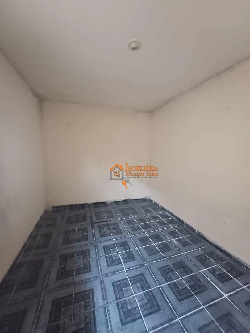 Imagem Casa com 6 dormitórios à venda, 150 m² por R$ 285.000,00 - Cidade Soberana - Guarulhos/SP