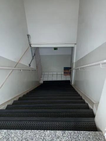 Imagem VENDA DE PRÉDIO COMERCIAL NO CENTRO DE ARUJÁ/SP, OPORTUNIDADE com 300m², em uma das principais avenidas da cidade com recepção e vagas! CONSULTE-NOS.