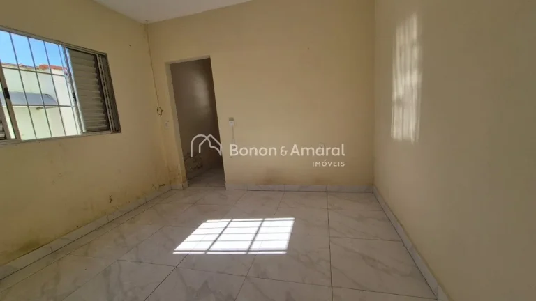 Imagem Casa à venda no bairro João Aranha, em Paulínia, localizada em frente a uma bela praça, proporci...