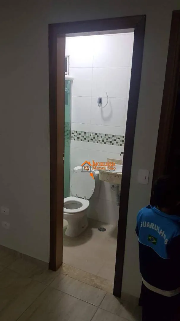 Imagem Sobrado com 3 dormitórios à venda, 200 m² por R$ 550.000,00 - Vila Carmela II - Guarulhos/SP