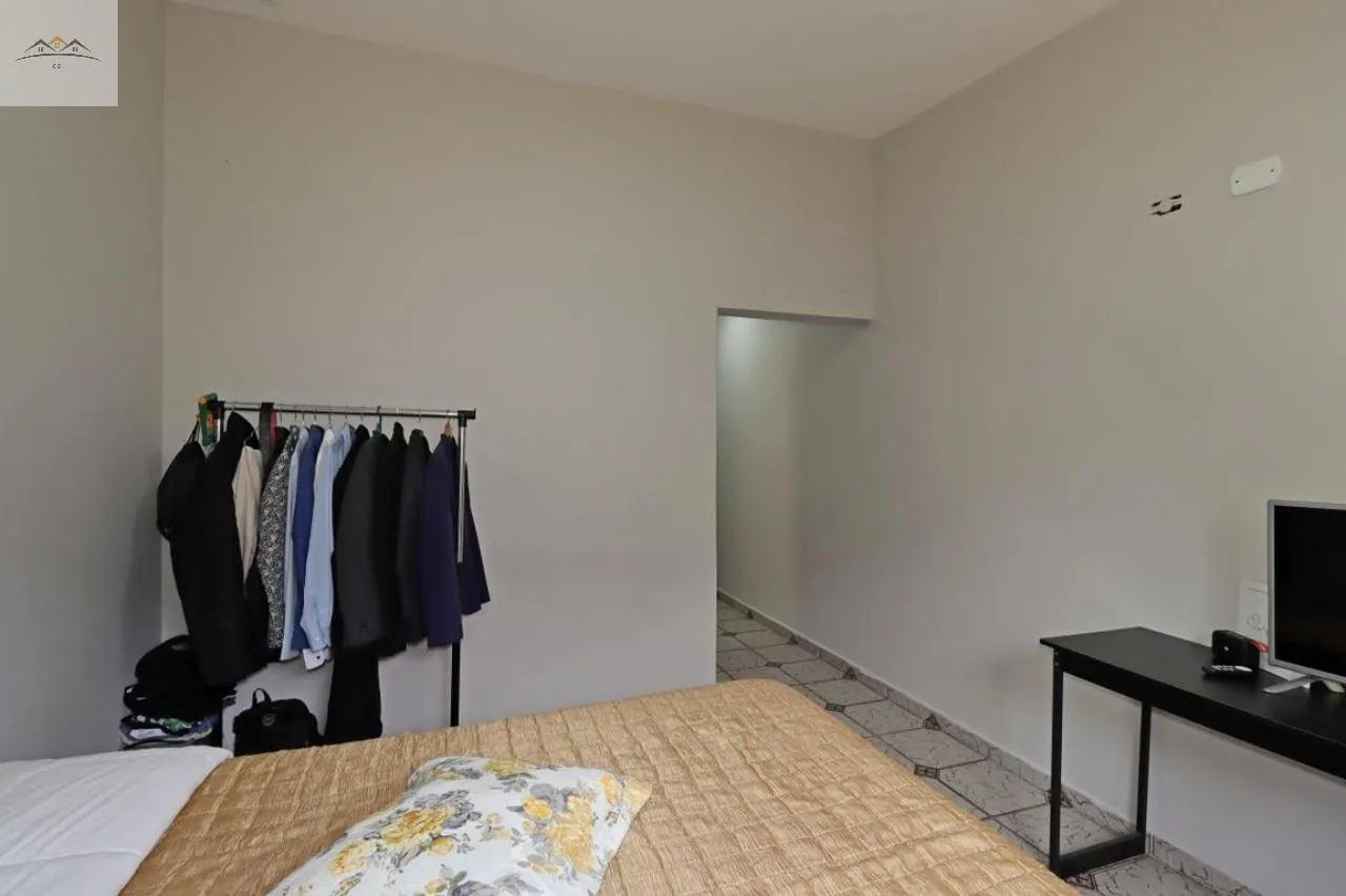 Imagem Sobrado à venda na V. Pires, Santo André 5 dorm. 2 suítes 5 vgs 280m²