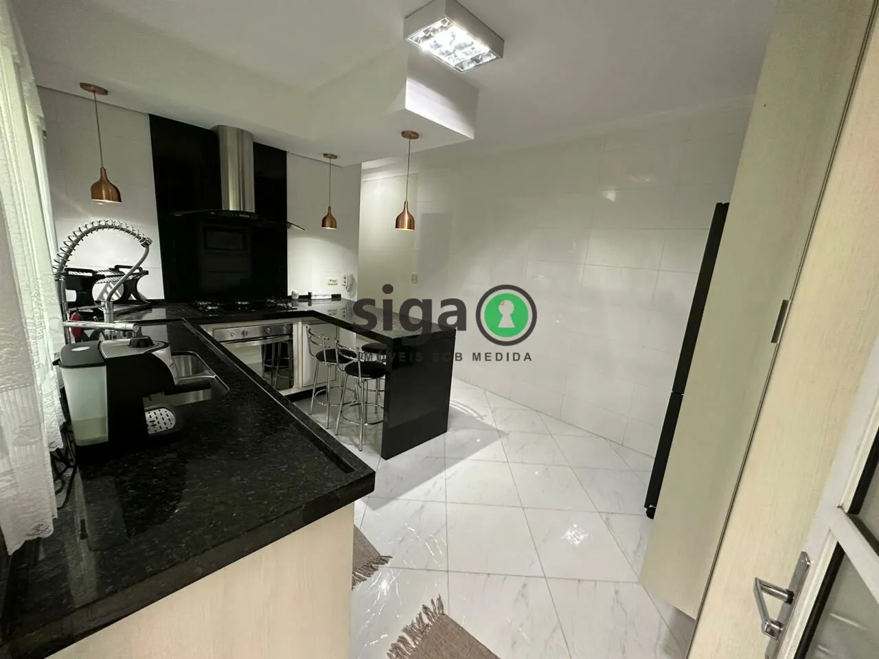 Imagem Sobrado Moderno à Venda no Carrão 3 Suítes, 3 Vagas e Permuta!