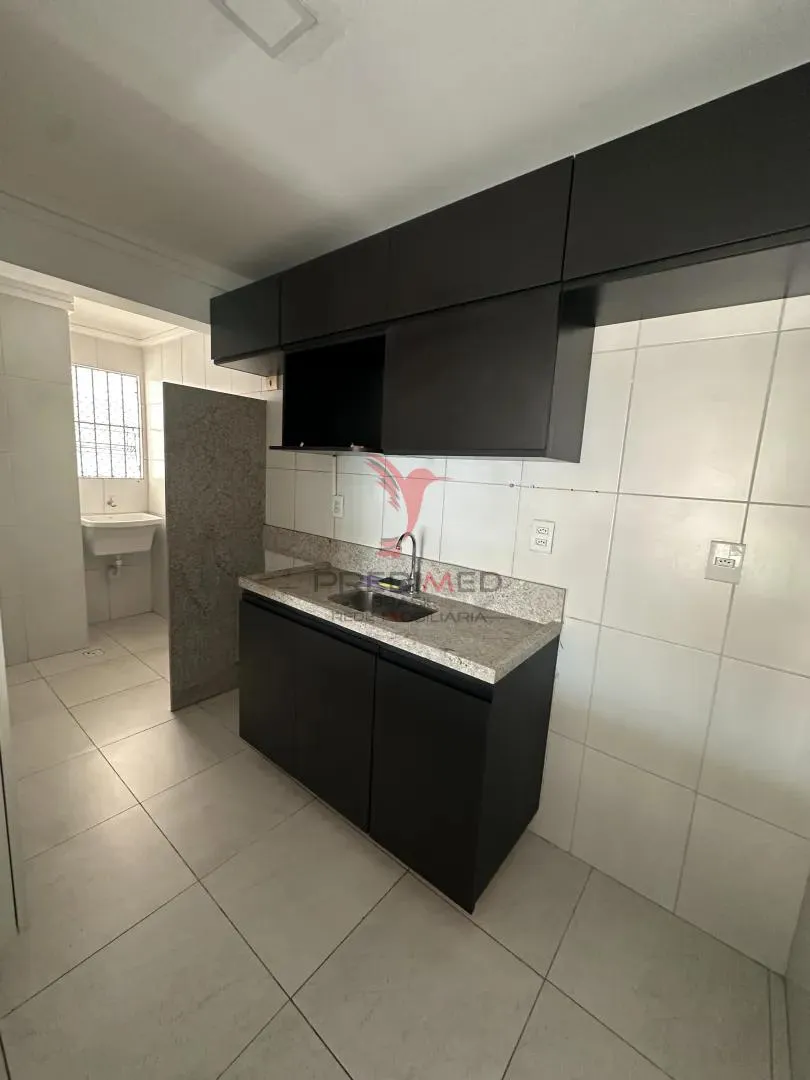 Imagem OPORTUNIDADE . Apartamento com varanda ,em Manaira, para moradia ou investimento