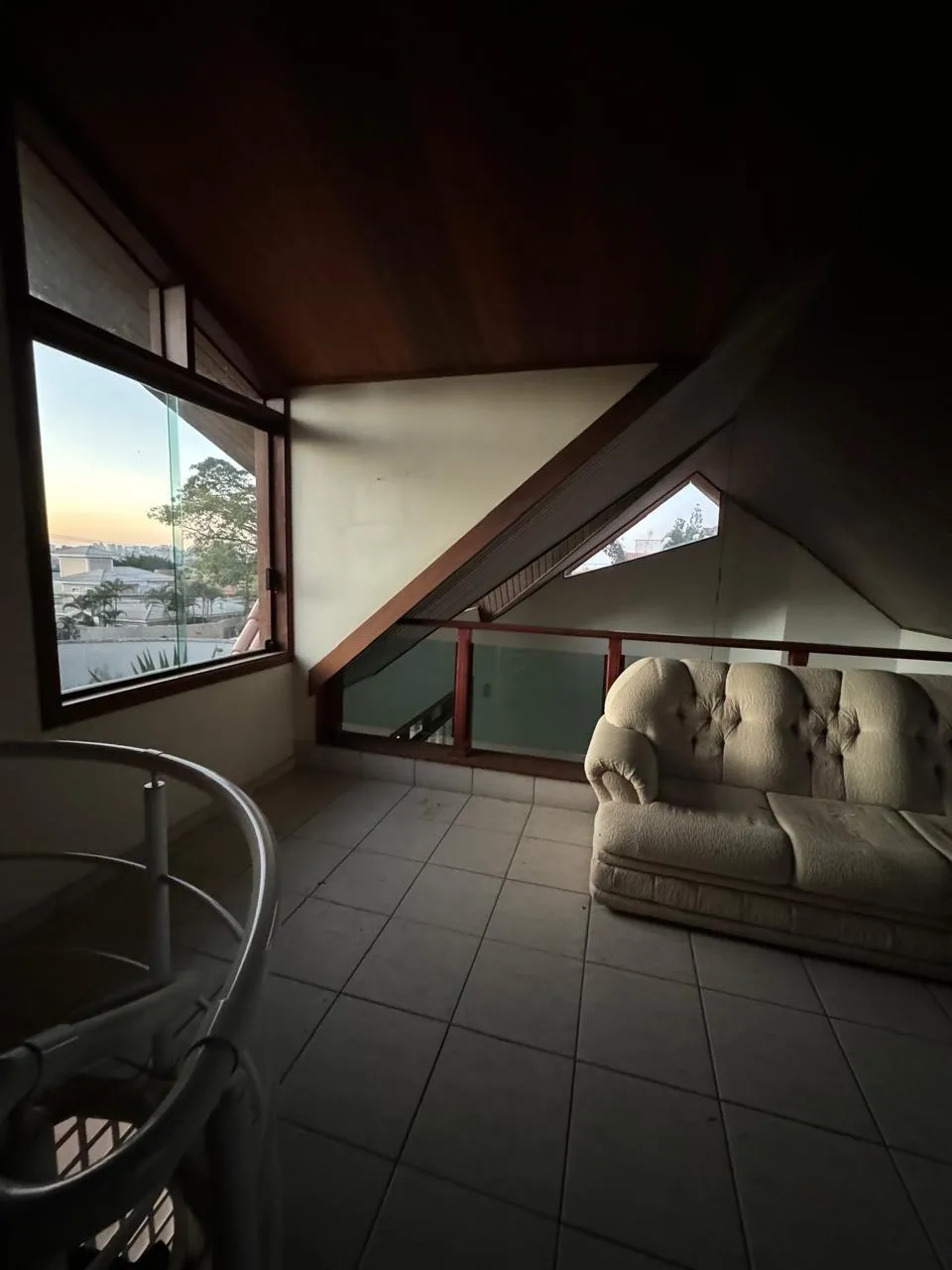 Imagem Casa Comercial para Locação no Jardim América, Sorocaba-SP: 7 Salas, 4 Banheiros, 491m² de Área