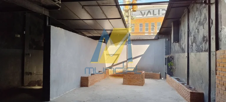 Imagem Galpão com Mezanino à Venda - Comercial e Localização Estratégica
