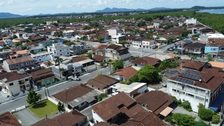 Imagem Casa , Sobrado Geminado em Joinville/SC, bairro Espinheiros