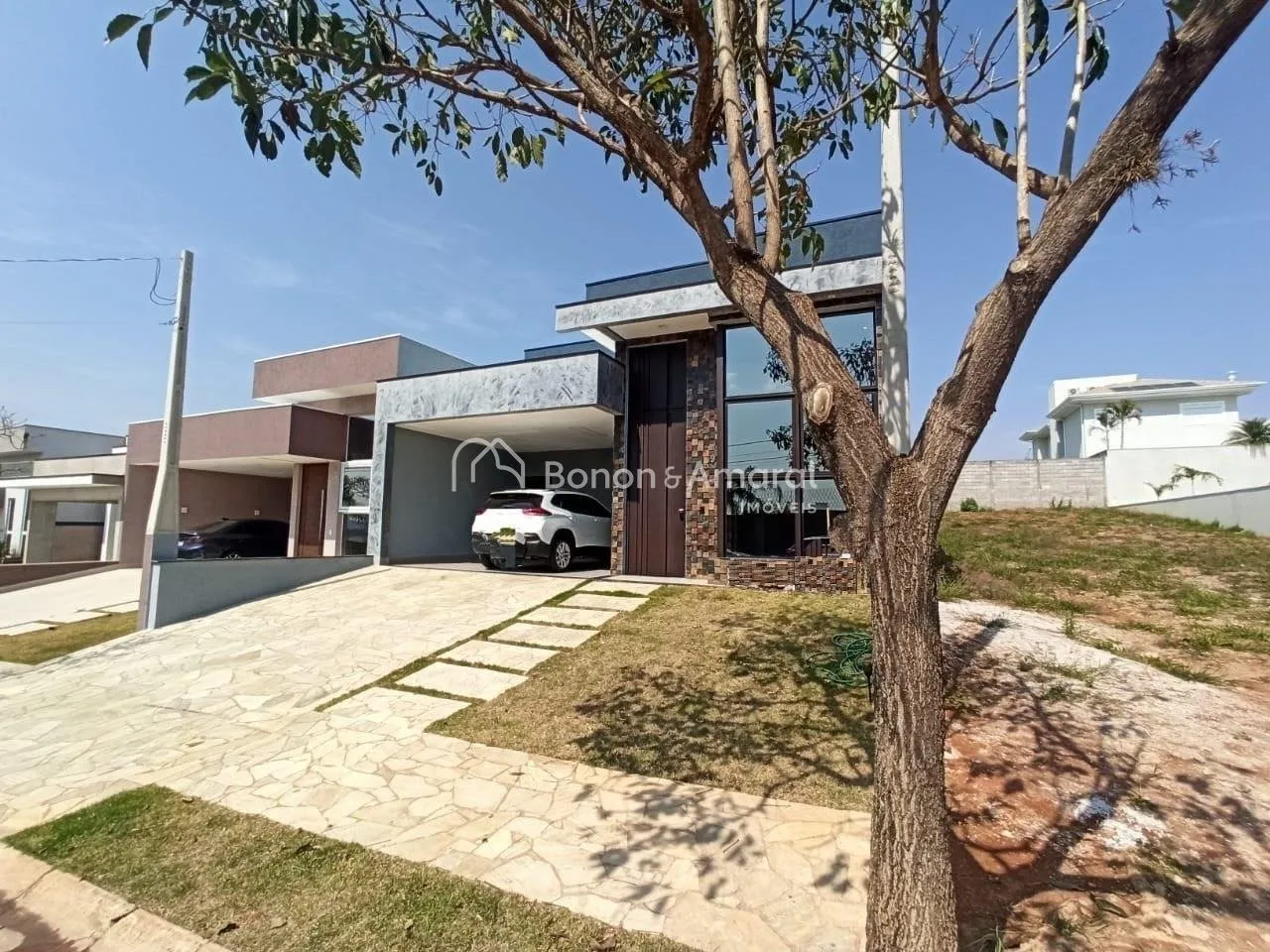 Imagem LINDÍSSIMA CASA EM CONDOMÍNIO