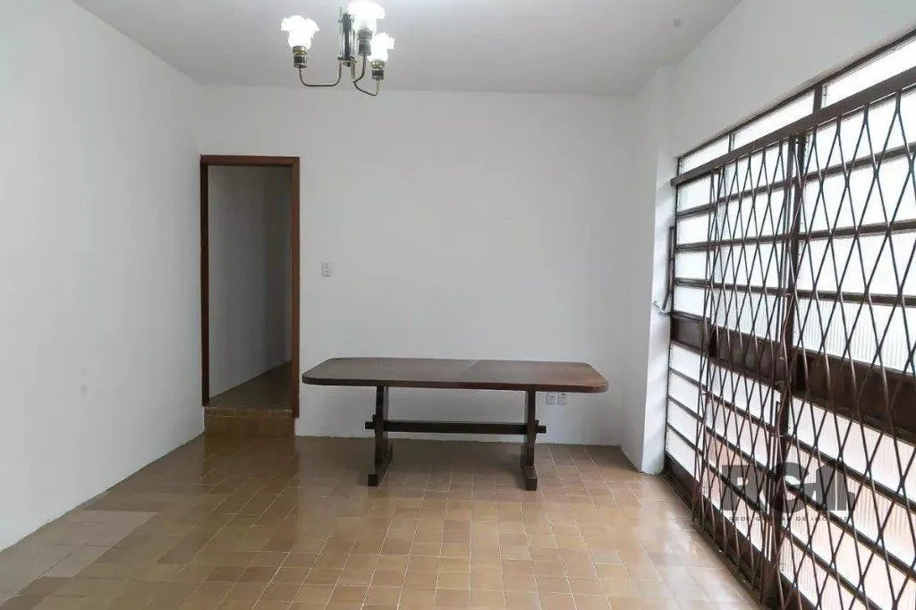 Imagem Casa para Venda - 150m², 3 dormitórios, 2 vagas - Teresópolis
