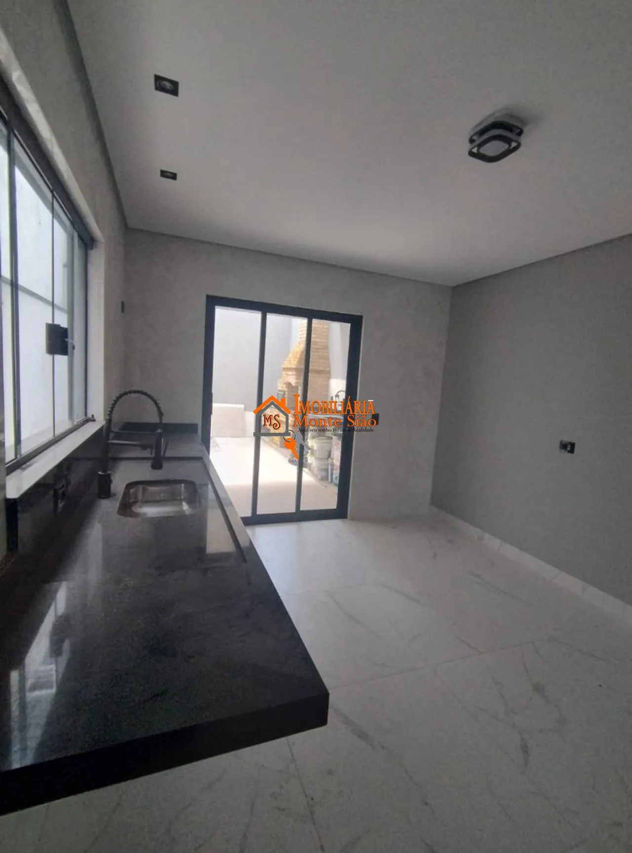 Imagem Sobrado com 3 dormitórios à venda, 95 m² por R$ 680.000,00 - Parque Residencial Scaffid II - Itaquaquecetuba/SP