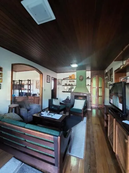 Imagem Casa a venda de 3 dormitórios no centro, Nova Prata - RS
