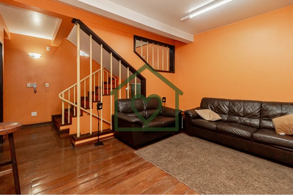 Imagem Apresento um excelente imóvel comercial e residencial localizado na Av. Pará, a apenas meia quadra...